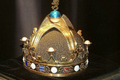 Suomen kuninkaalle suunniteltu kruunu.